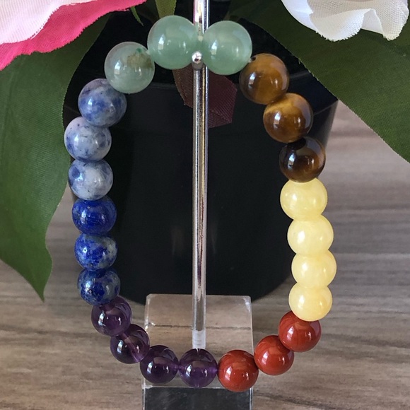 7 Chakras Natural Stone Beads Stretchable Bracelet 7" - 8mm Beads Best Gift - Picture 1 of 3